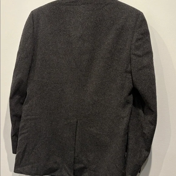 Classic Men’s Charcoal Wool Blazer - Picture 6 of 6